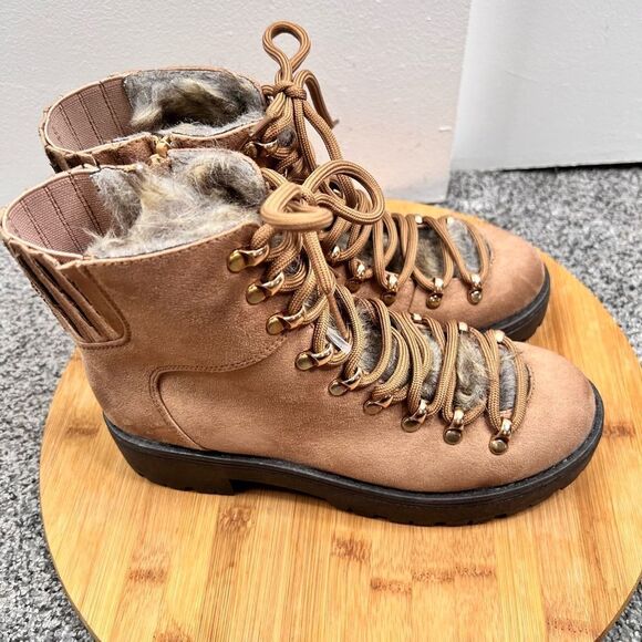Sz 6 Journee Collection Taupe Faux Fur Trail Lace Up Boots NWT $70 MSRP - Picture 4 of 13